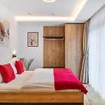 Elsa Apartment *